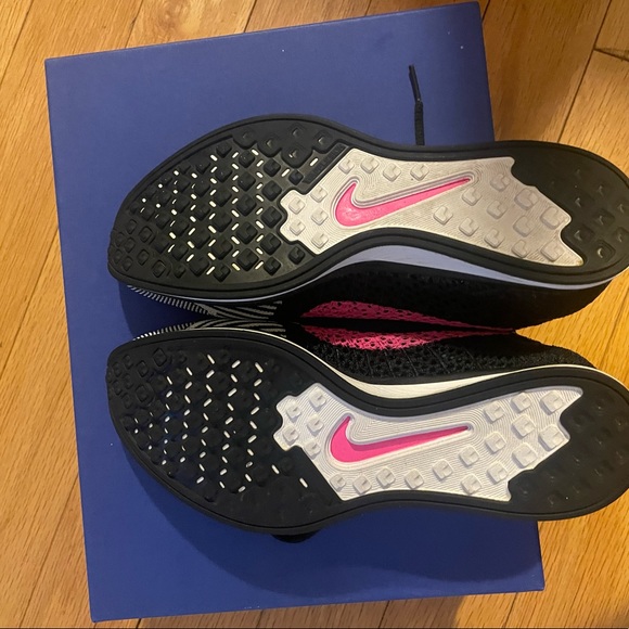 Nike BeTrue Limited Edition rainbow pride sneakers- discontinued style,men’s 6.5 - Picture 4 of 5